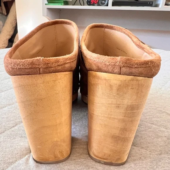 NWT VERONICA BEARD Sz 9.5 Dacey Pecan Lt Brown Suede Heel Clogs Mules Orig$400
